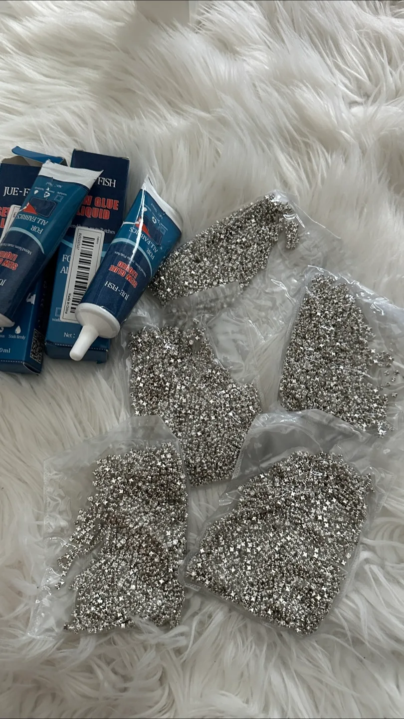 Assorted Rhinestone and Fabric Glue Pack image indicator(4)