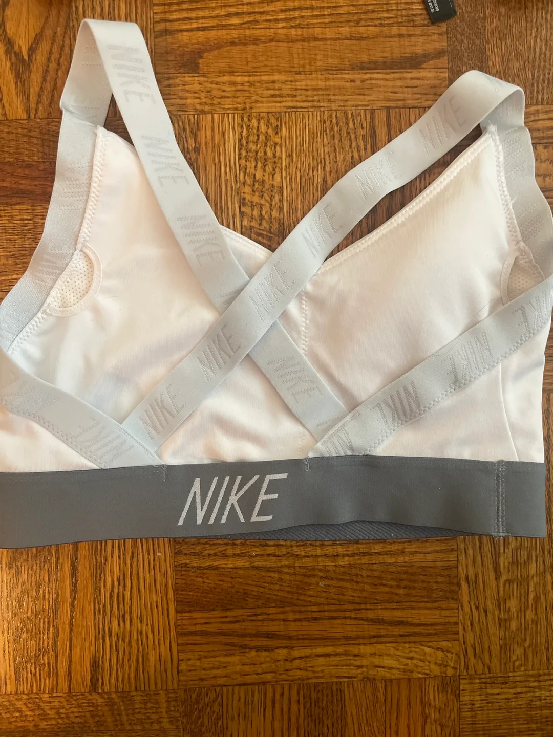 Variety of Sports Bras image indicator(6)