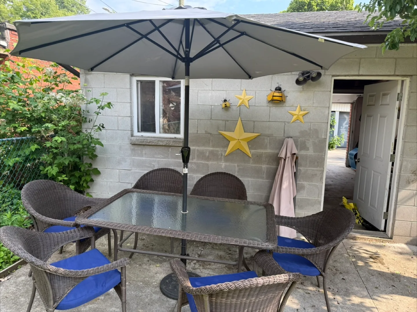 Outdoor Patio Set with Umbrella thumbnail