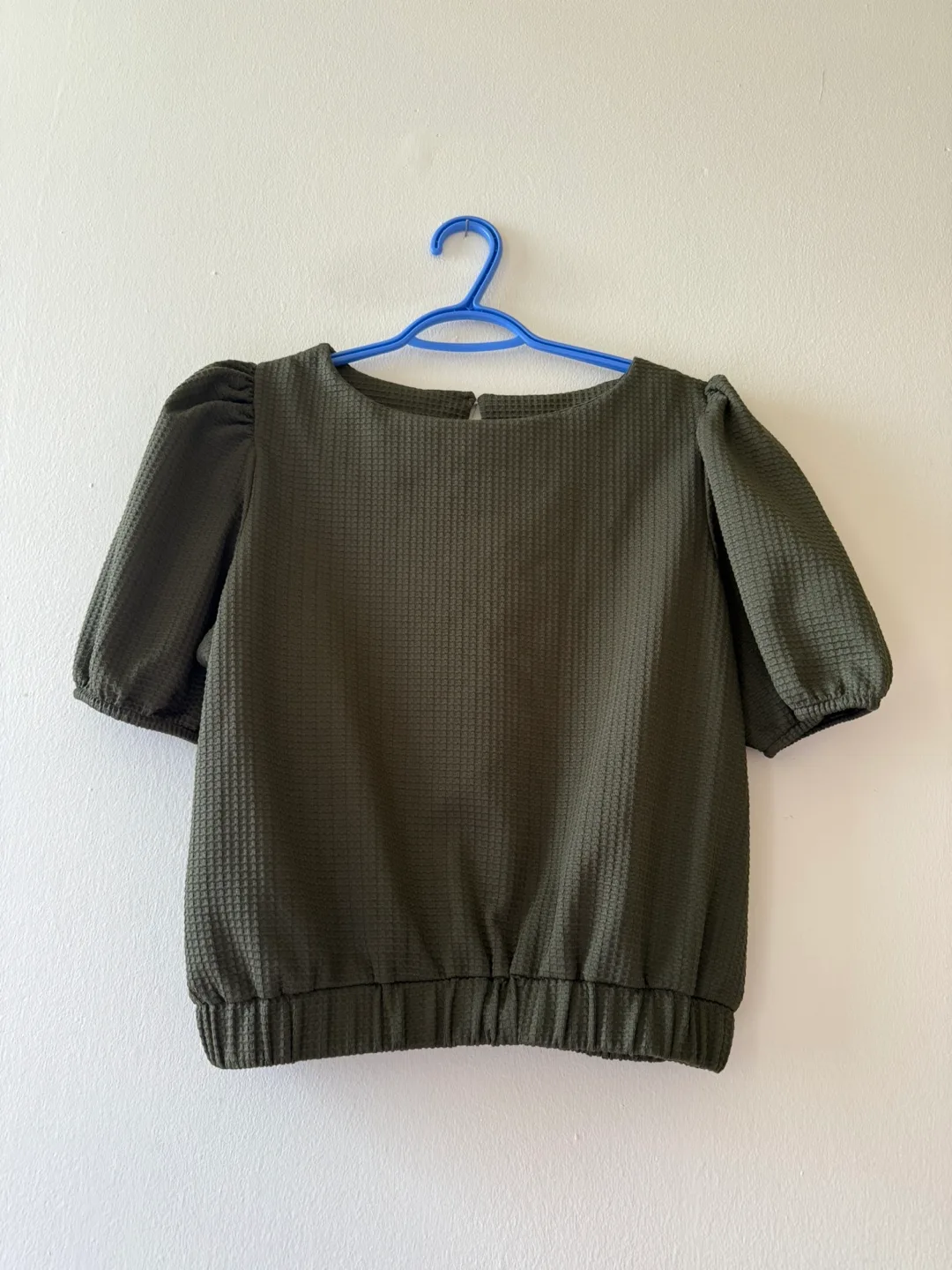 FREE Knit Puff Sleeve Tops image indicator(3)