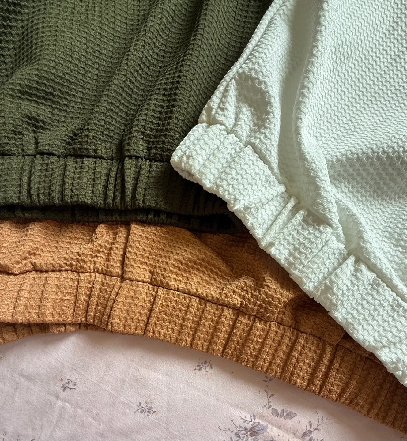 FREE Knit Puff Sleeve Tops image indicator(6)