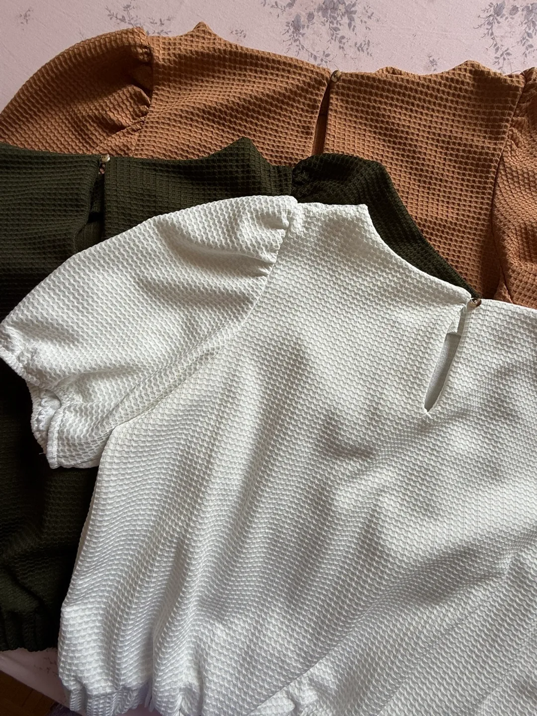 FREE Knit Puff Sleeve Tops image indicator(7)