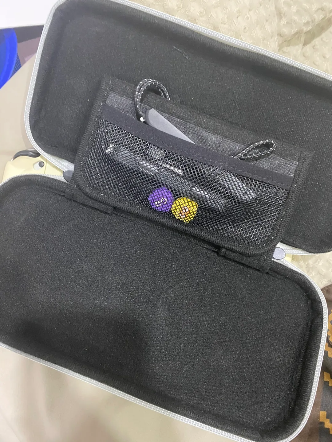 Nintendo Switch Case with Accessories and Memory Card image indicator(2)