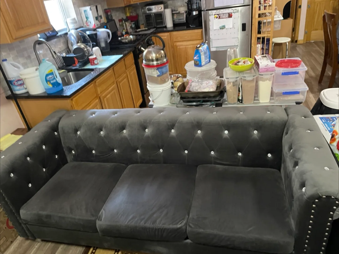 Gray Button-Tufted Sofa image indicator(3)