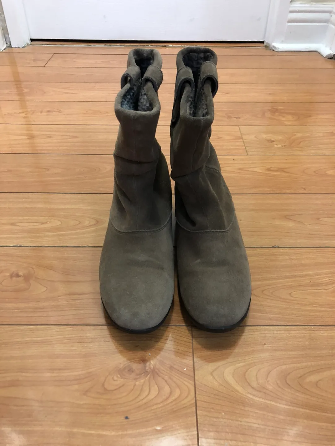 Stylish Brown Suede Boots thumbnail