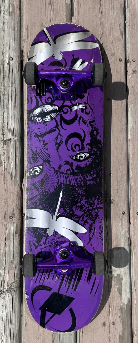 AVIGO Skateboard with Purple Accents - photo 3