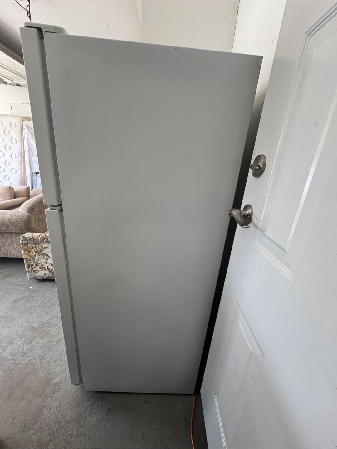 Norge Top/Bottom Refrigerator in working condition - photo 3