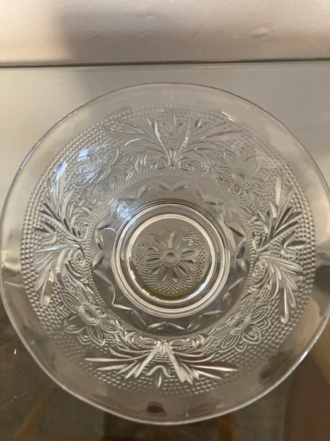 4 Small Glass Bowls image indicator(2)