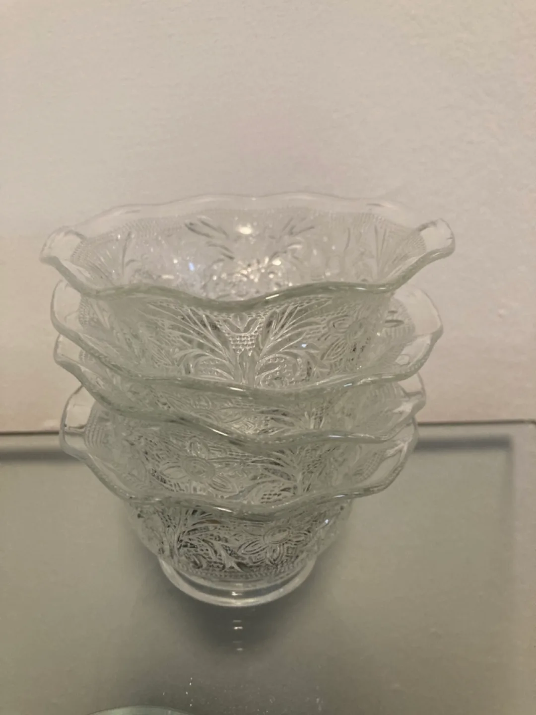 4 Small Glass Bowls thumbnail