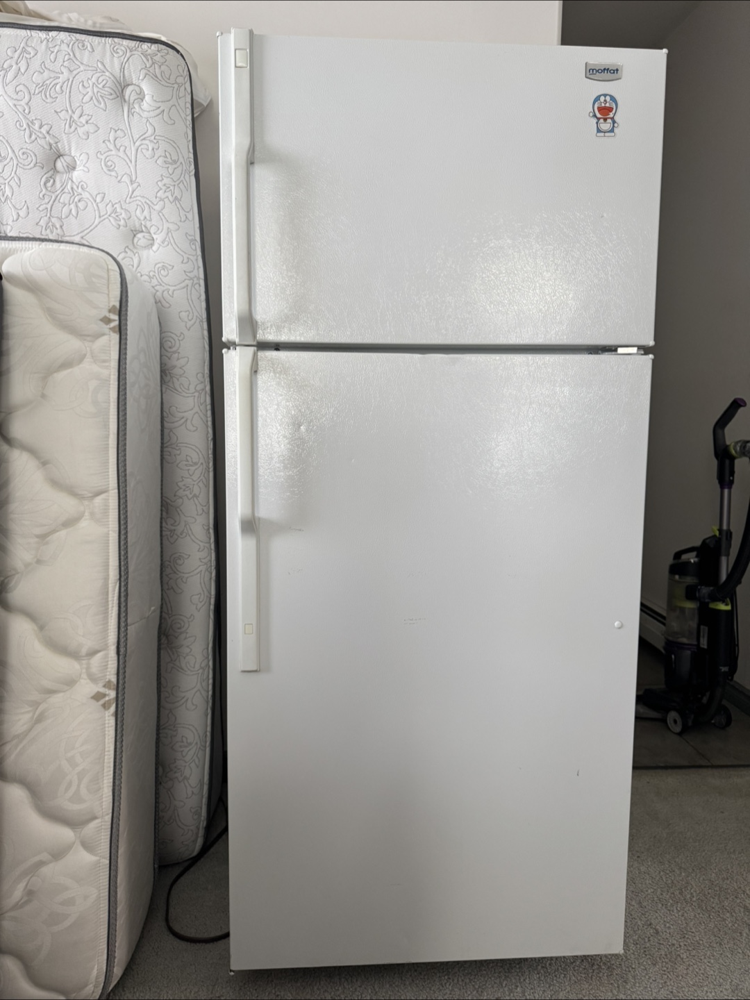 Moffat Refrigerator in working condition - photo 2