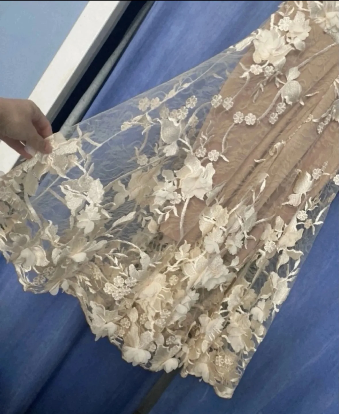 Gorgeous Floral Embroidered Dress size M worn once, dry cleaned image indicator(4)