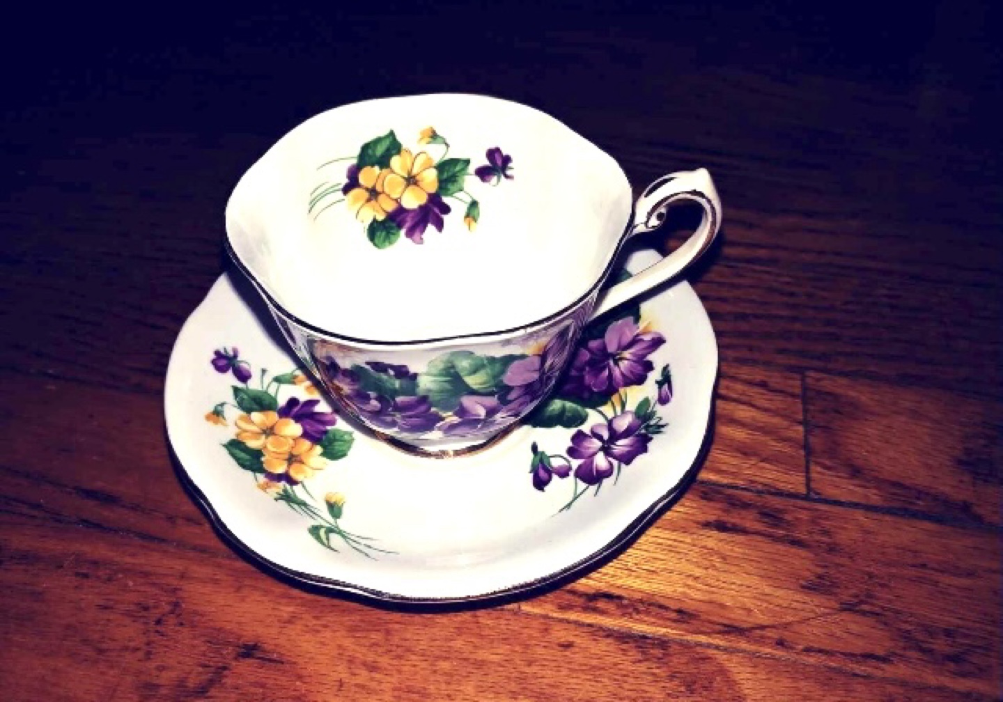 Vintage Two tea cup royal standard