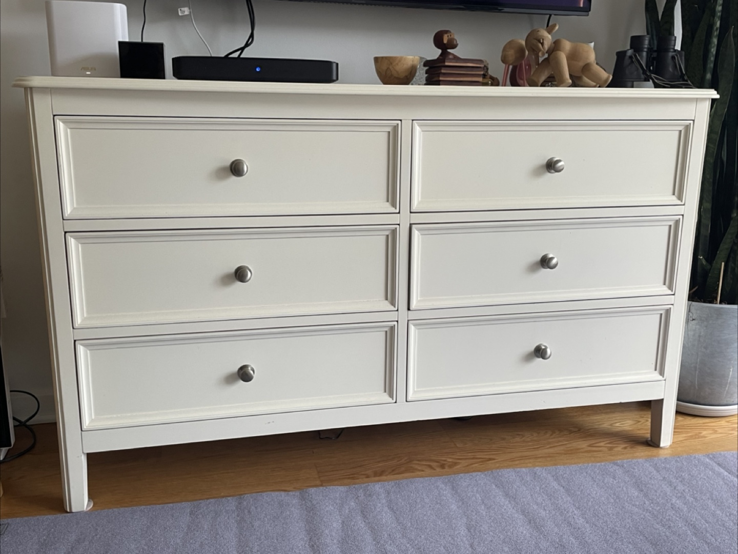White Dresser with 6 Drawers