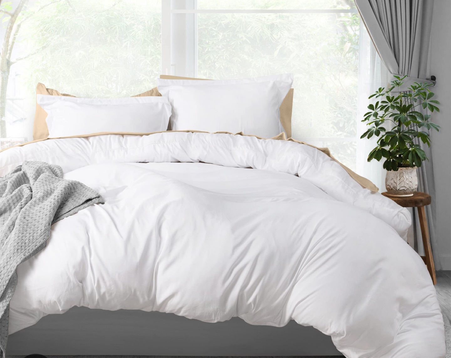 White Bedding Set