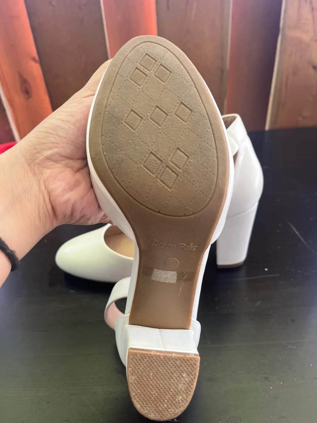 Dream Pairs White Heels, Size 8.5 image indicator(4)