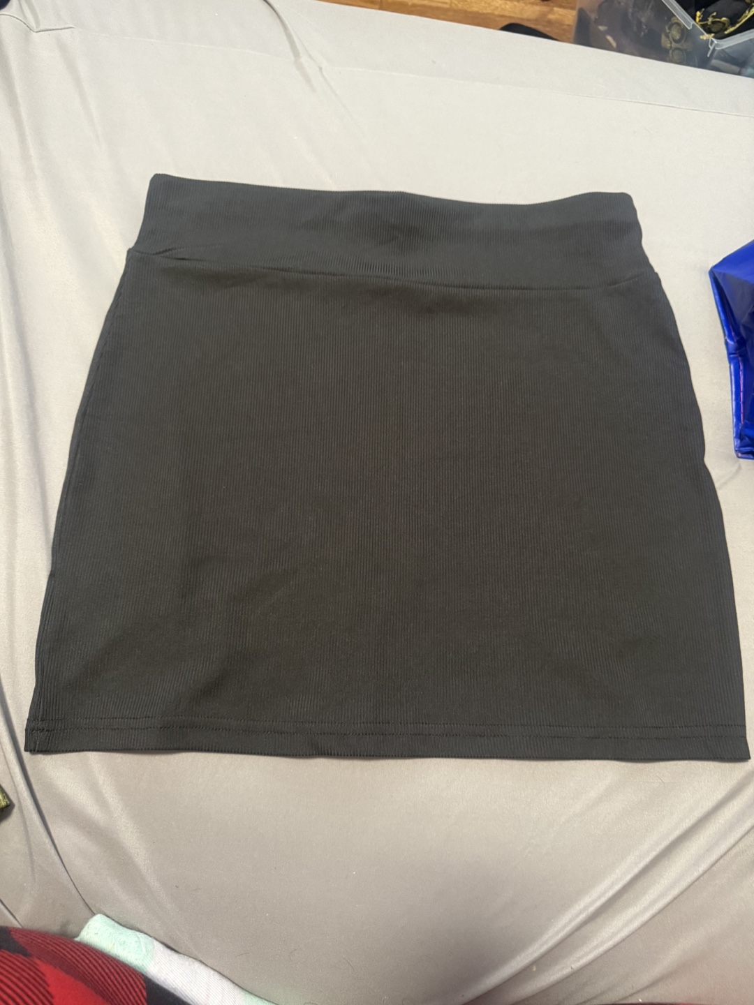 Women’s large/Extra large dress shirt bundle with skirt - photo 5