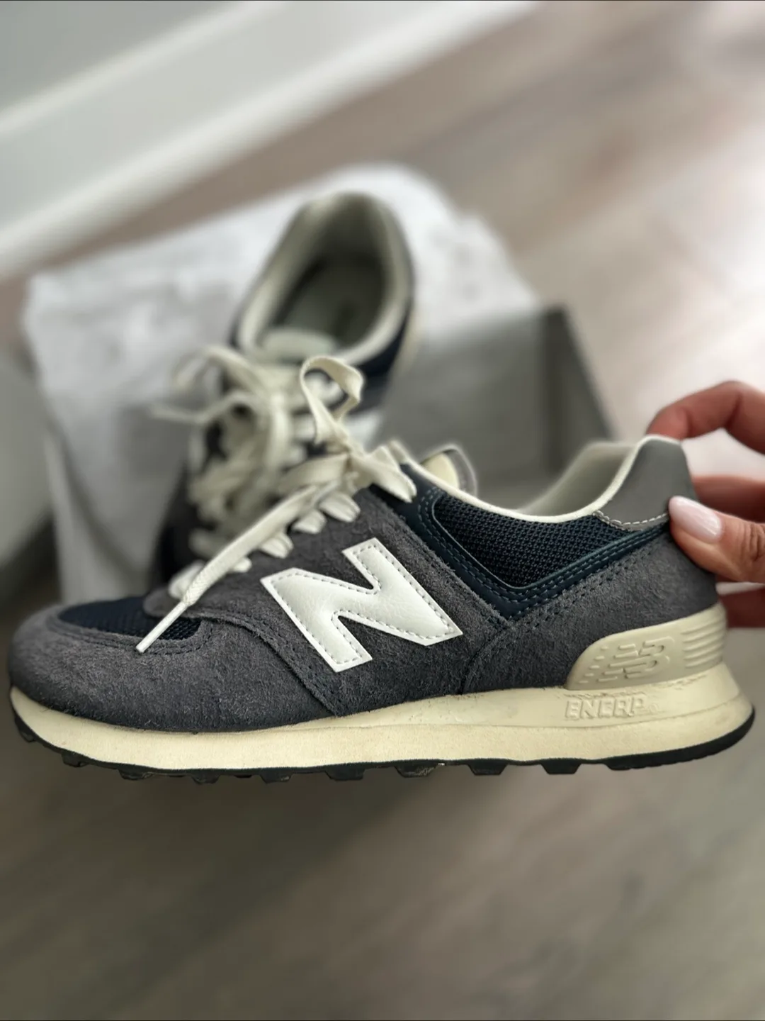 New Balance Sneakers, US 6 image indicator(3)