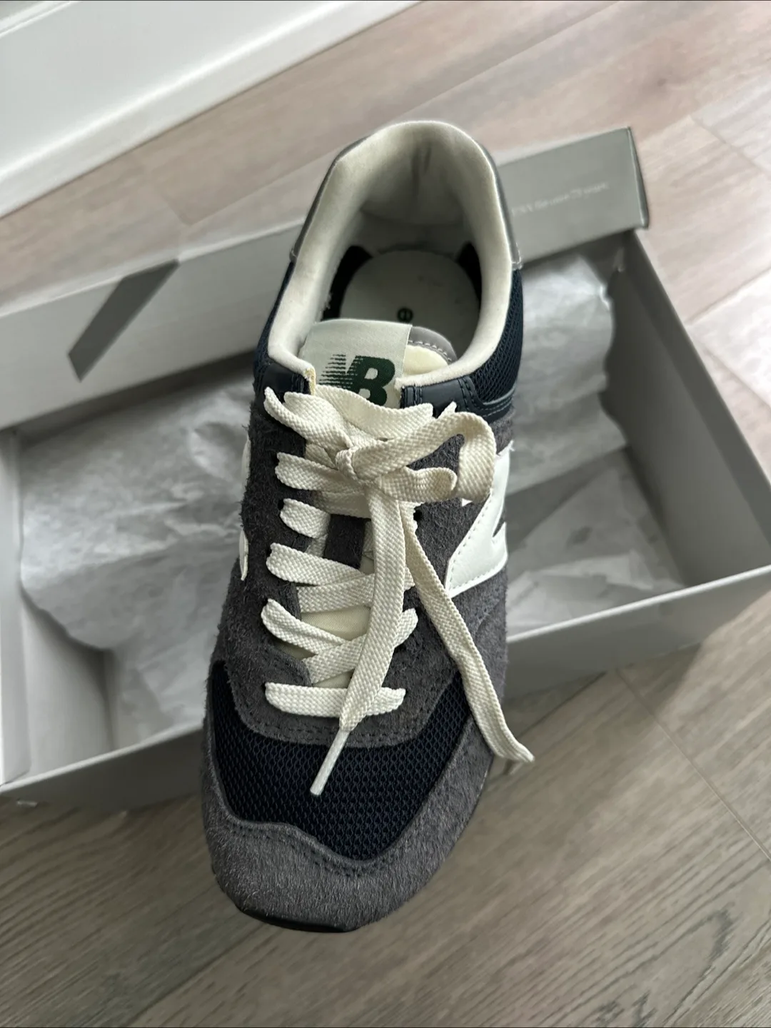 New Balance Sneakers, US 6 image indicator(2)