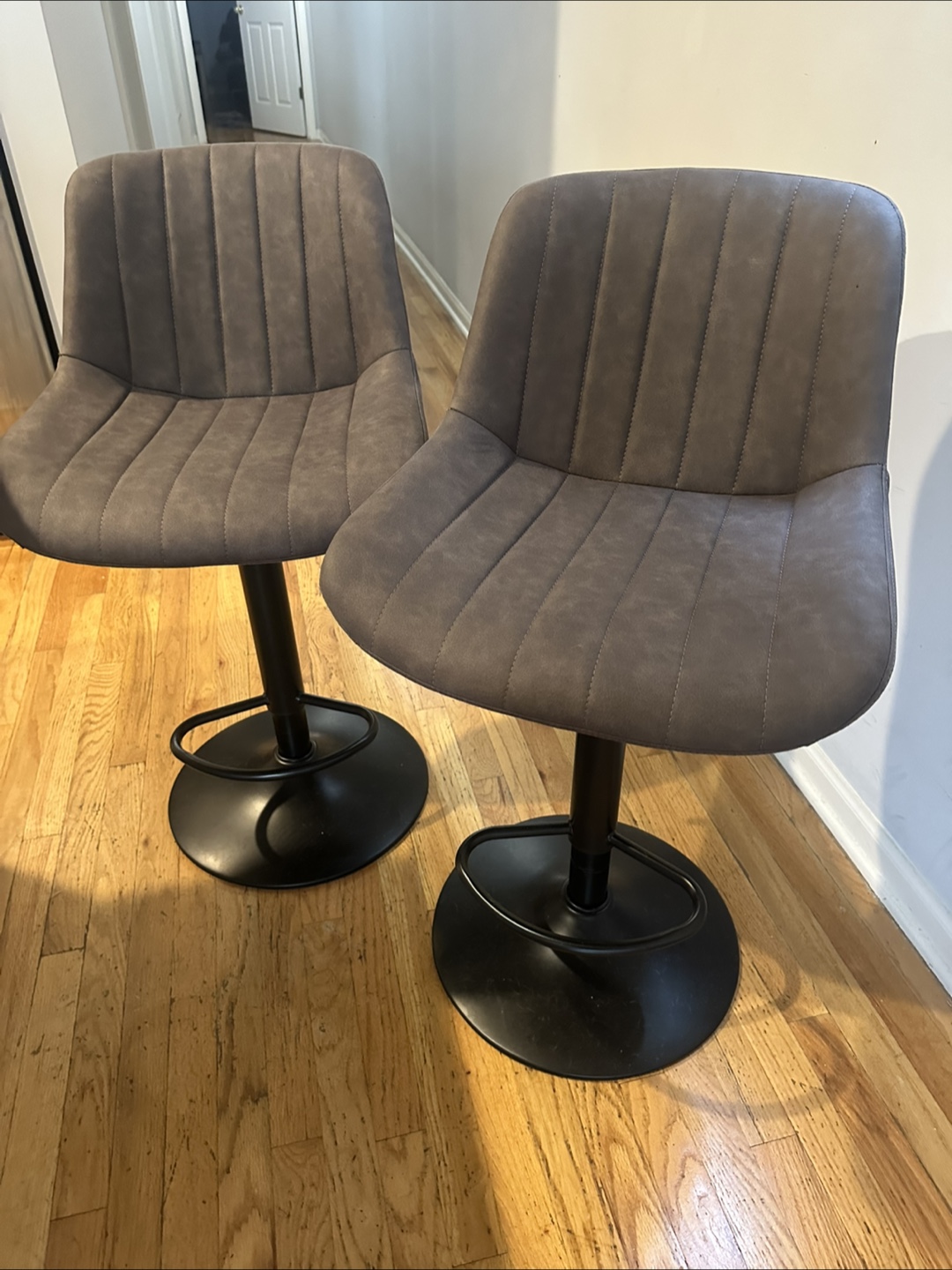 Swivel Bar Stools