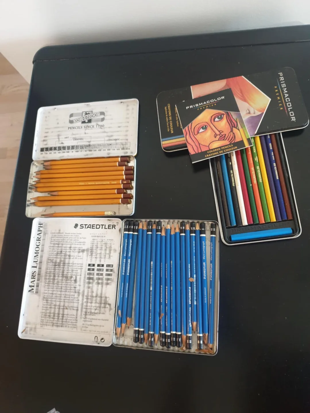 Art Pencils and Colored Pencils Sets thumbnail