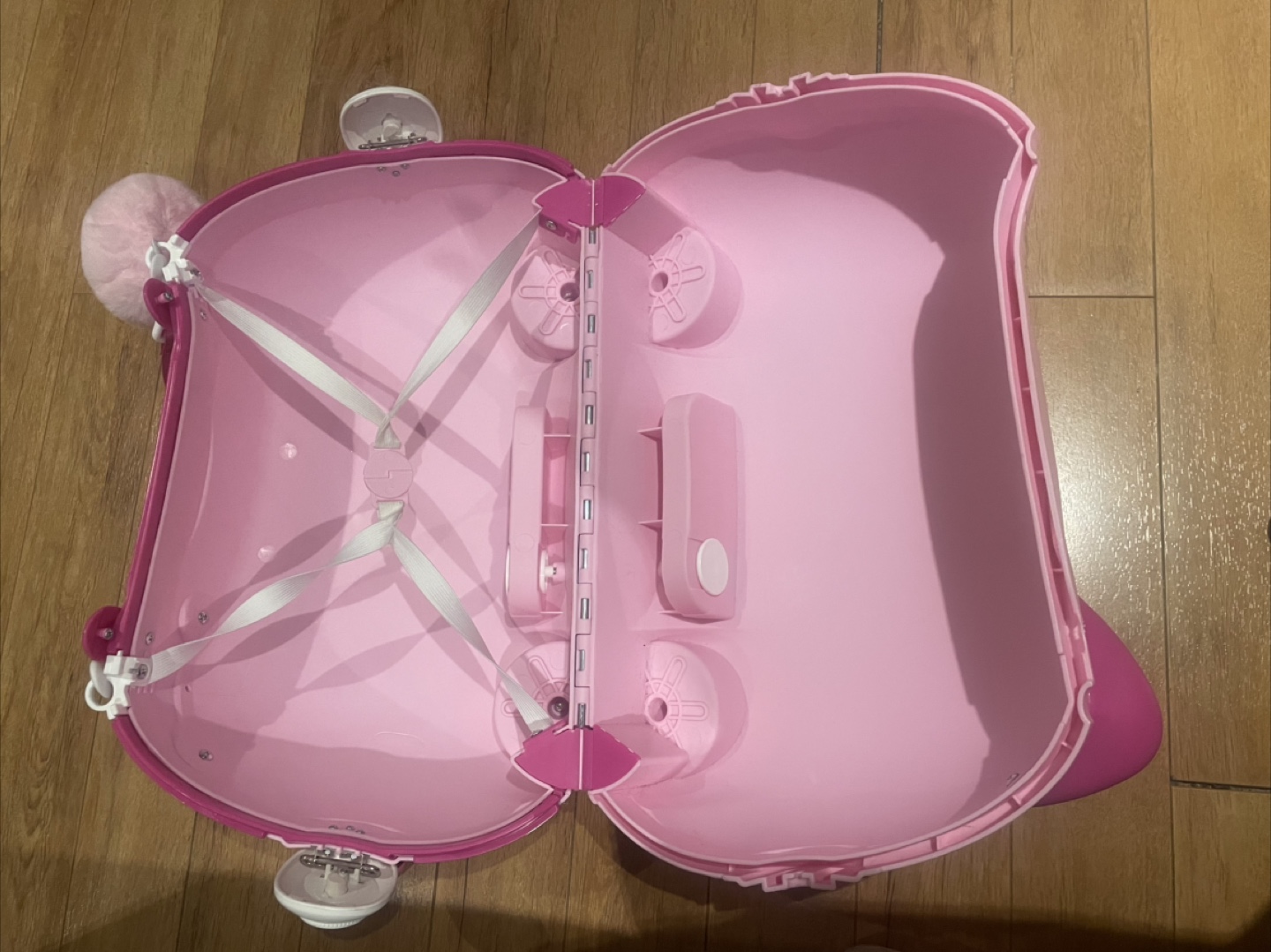 Adorable Pink Ride-On Suitcase - photo 3