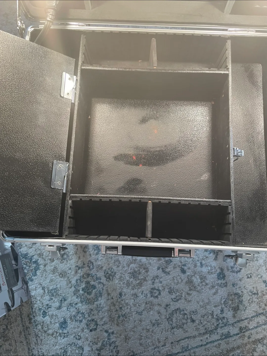 Lise Watier Makeup Case image indicator(6)