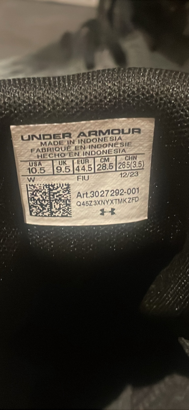 Under Armour Spotlight football Cleats WIDE FIT - photo 4