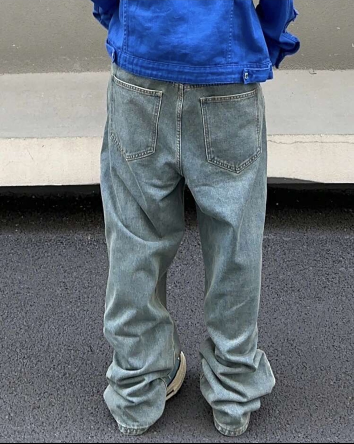 Vintage Denim Jeans with Lightning Design - photo 2