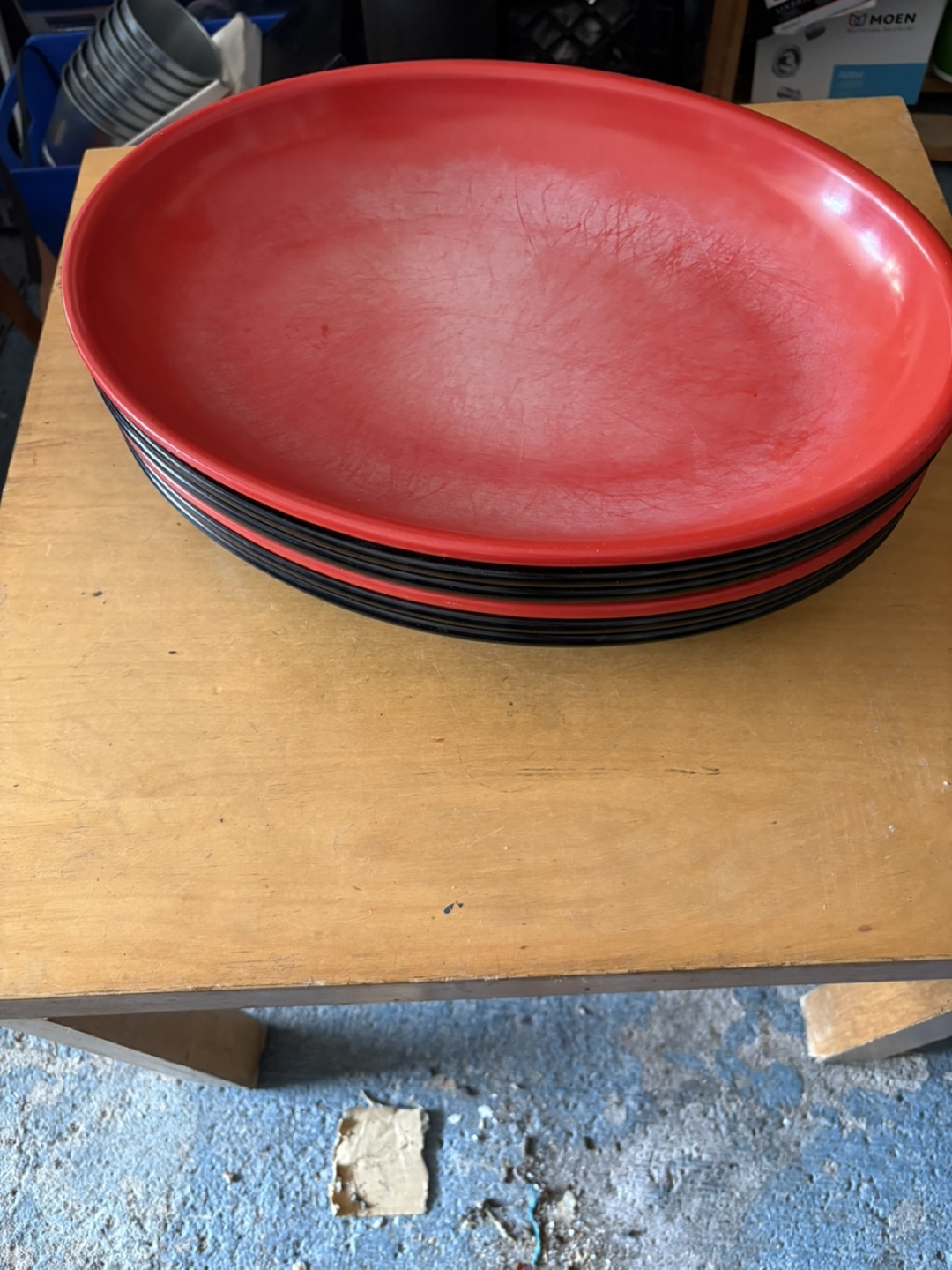 Set of Red and Black Serving Plates - photo 3