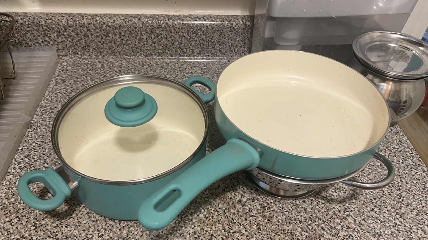 Pots and Pans Set with Colander - photo 2