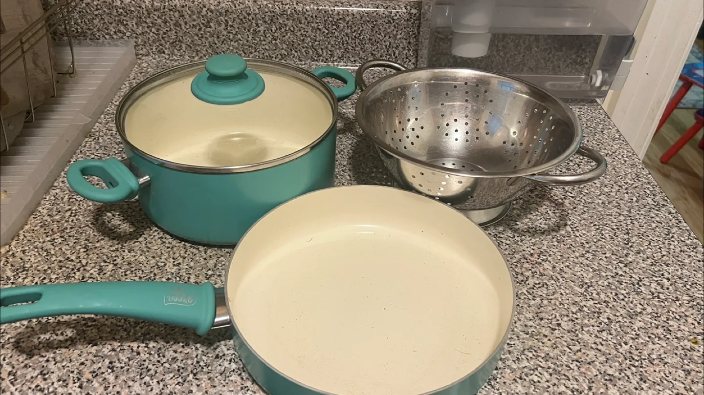 Pots and Pans Set with Colander thumbnail