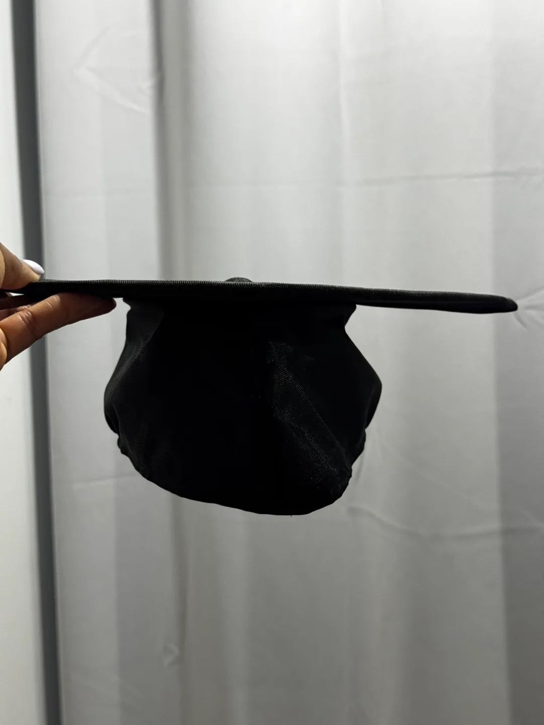 Black Graduation Cap with Tassel image indicator(5)