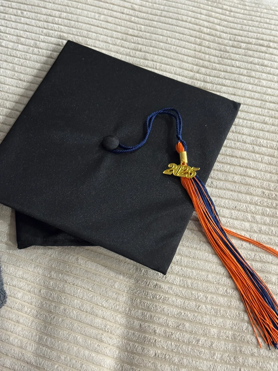 Black Graduation Cap with Tassel image indicator(4)