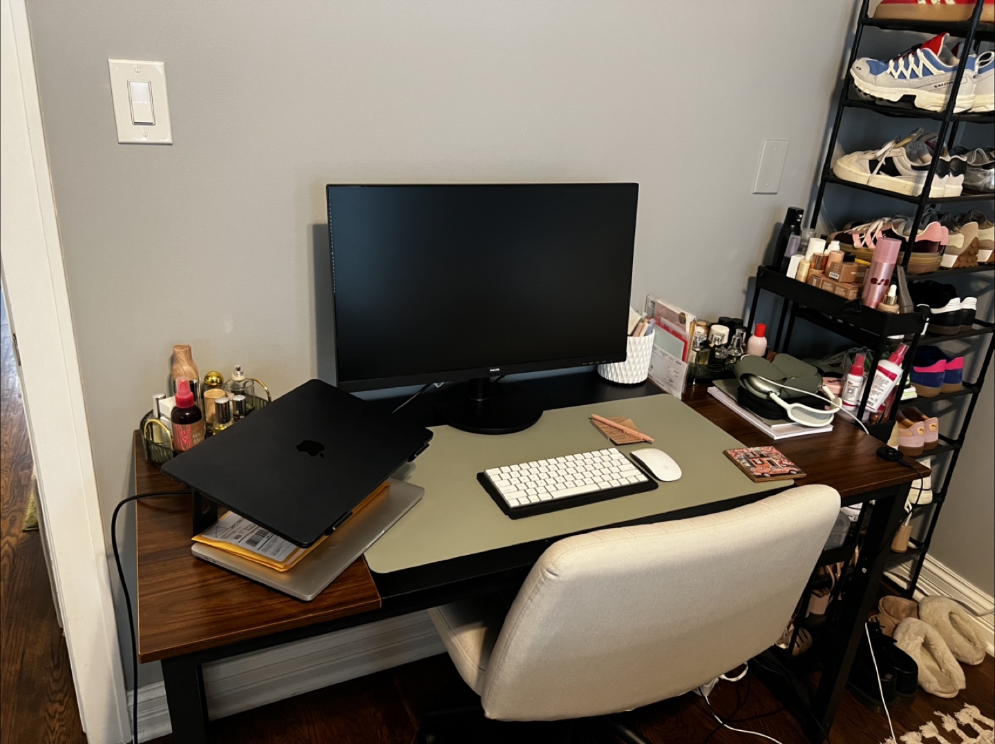 55” Computer/Writing Desk