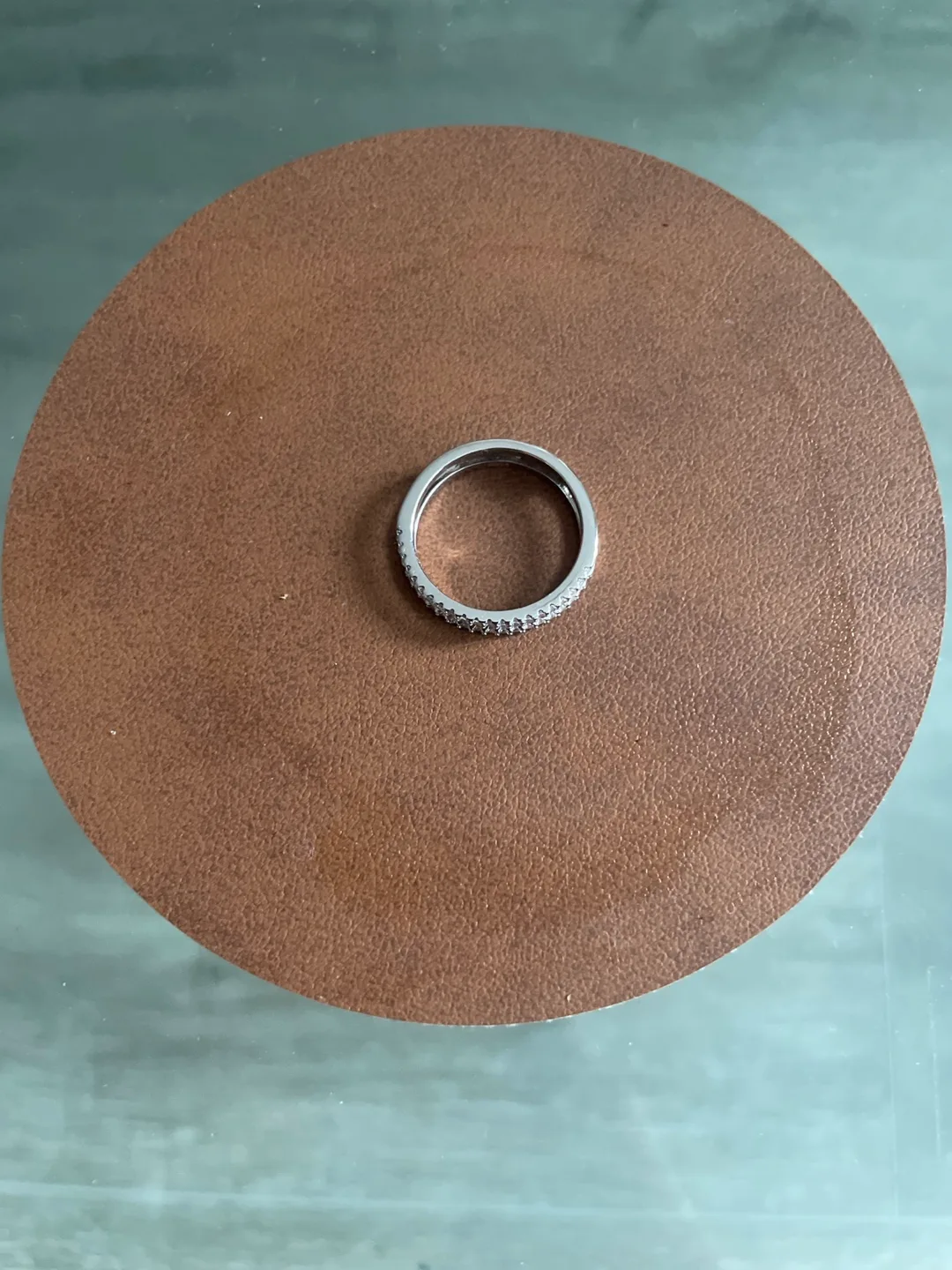 Ring in Heart-Shaped Box image indicator(3)