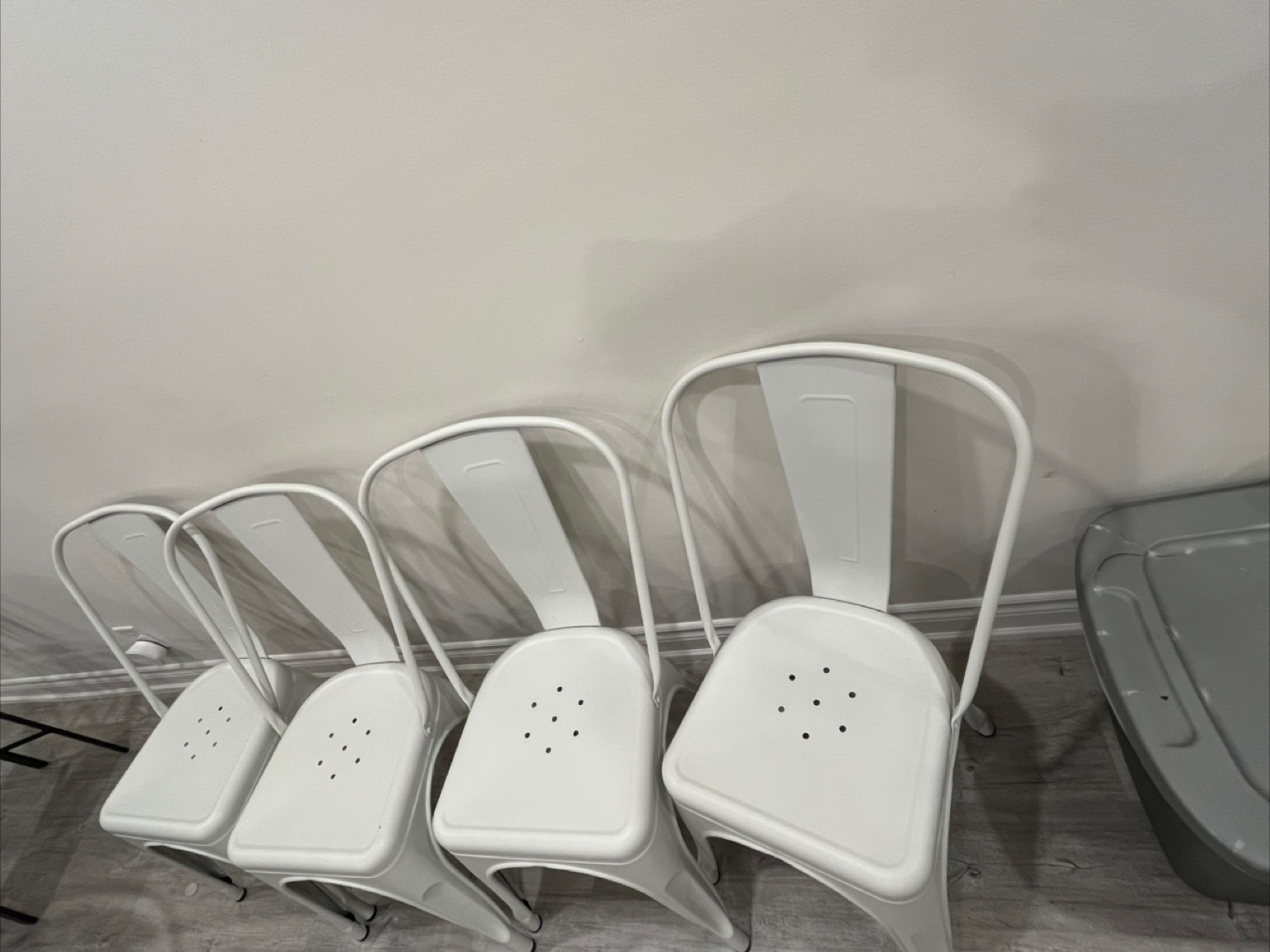 White Metal Chairs Set of 4 - photo 4