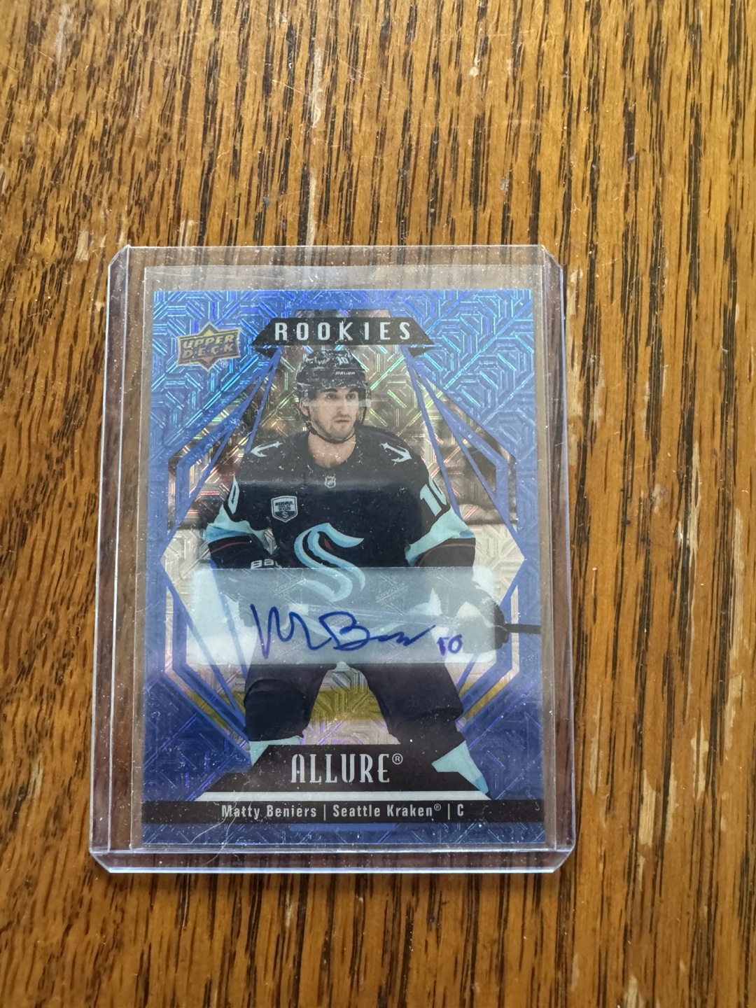 Matty Beniers Rookie Card with Signature