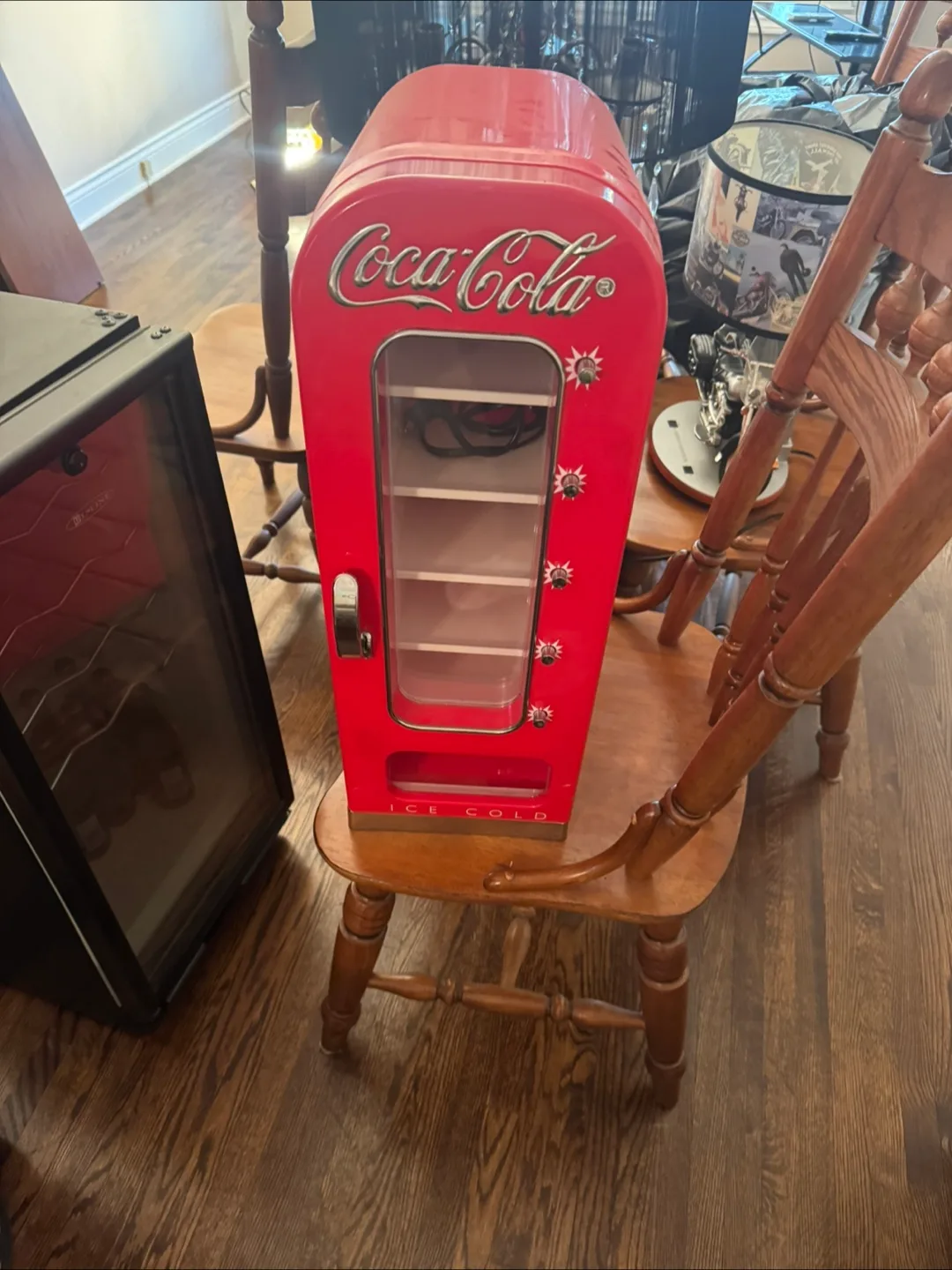 Coca-Cola Retro Fridge image indicator(3)