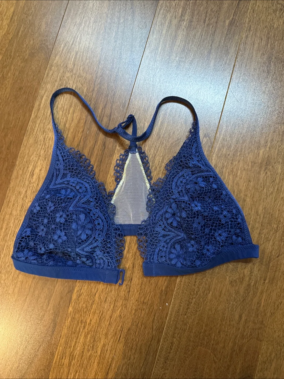 Victoria’s Secret Bralette image indicator(2)