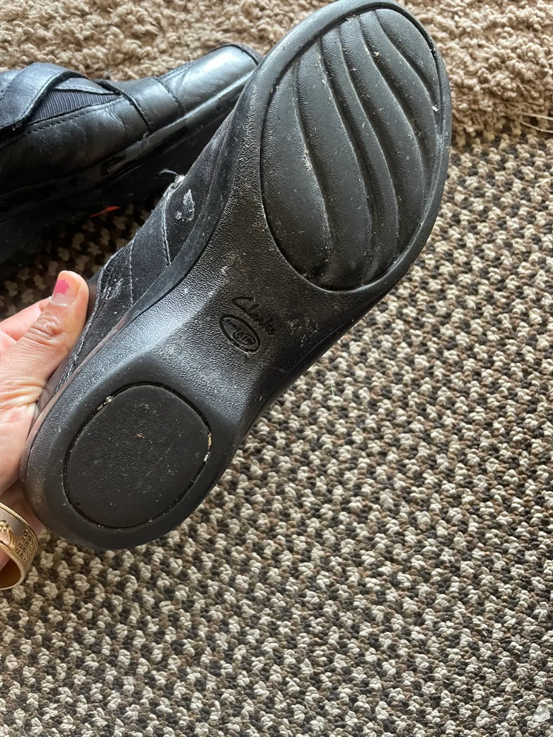 Clerk shoes image indicator(2)