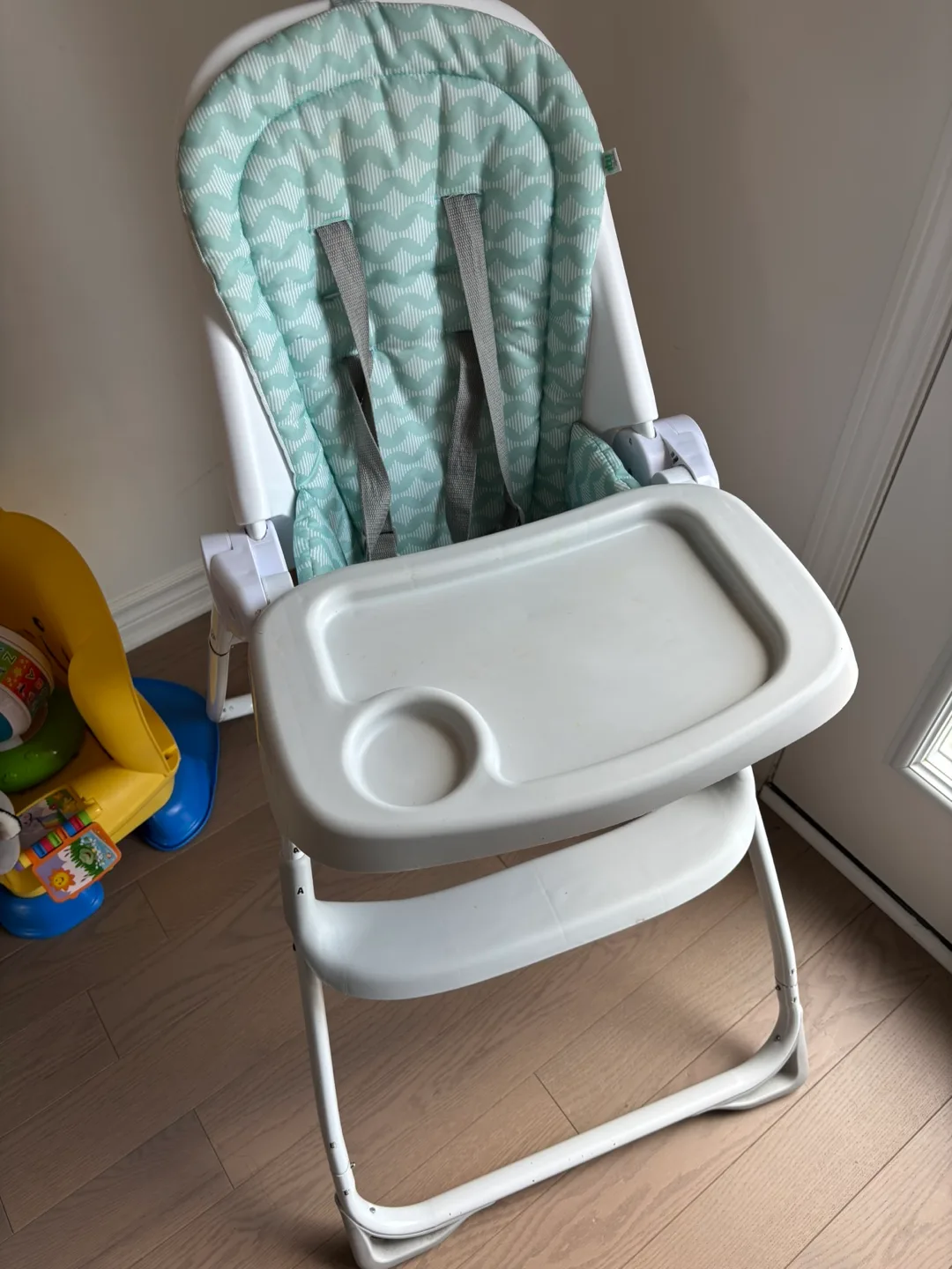 Ingenuity Yummity Yum High Chair image indicator(2)