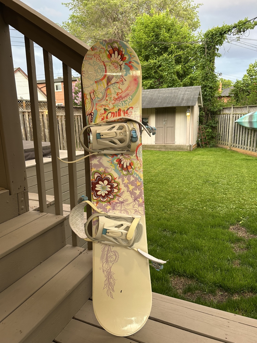 Snowboard with bindings