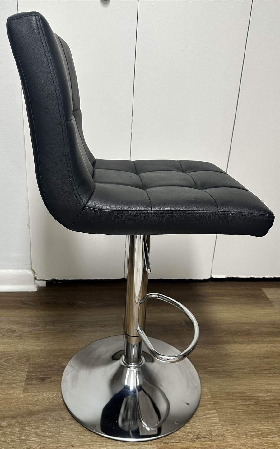 Adjustable Swivel Bar Stools x2