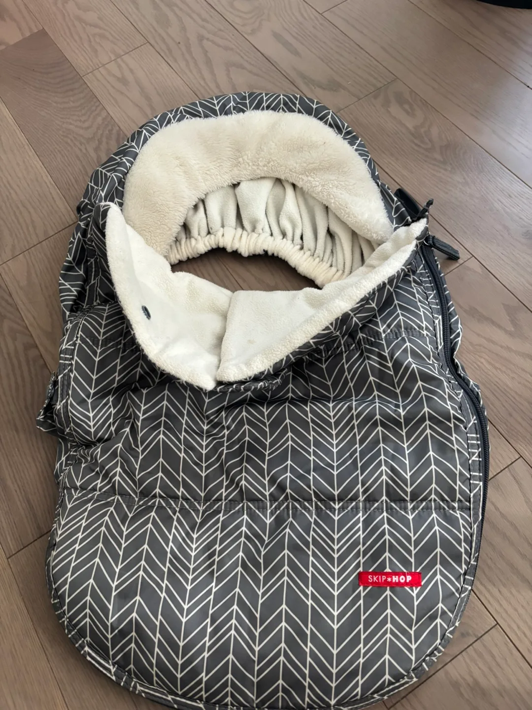 Skip Hop Winter Car Seat Cover image indicator(4)