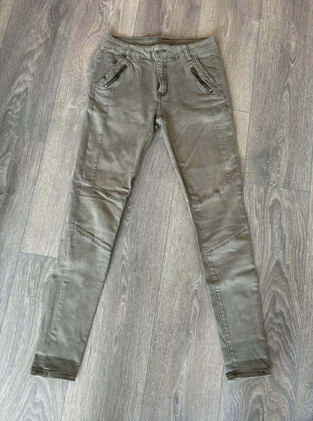 Creeks Jeans thumbnail