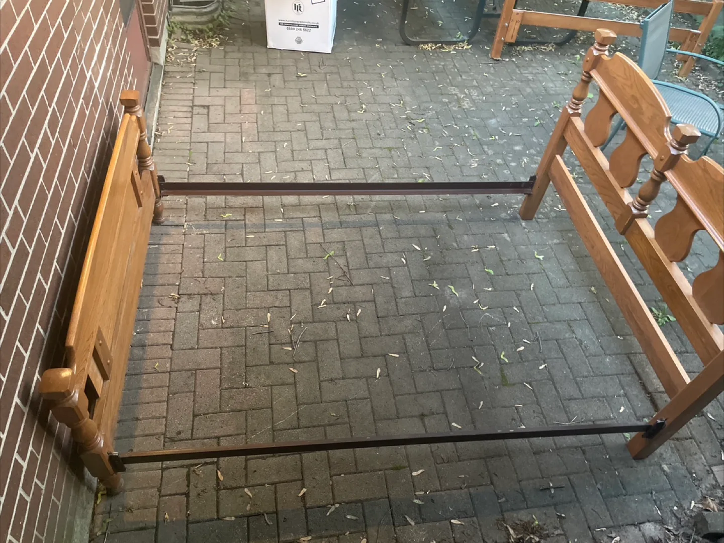 Solid Oak  Krug Bed Frame with Headboard image indicator(4)