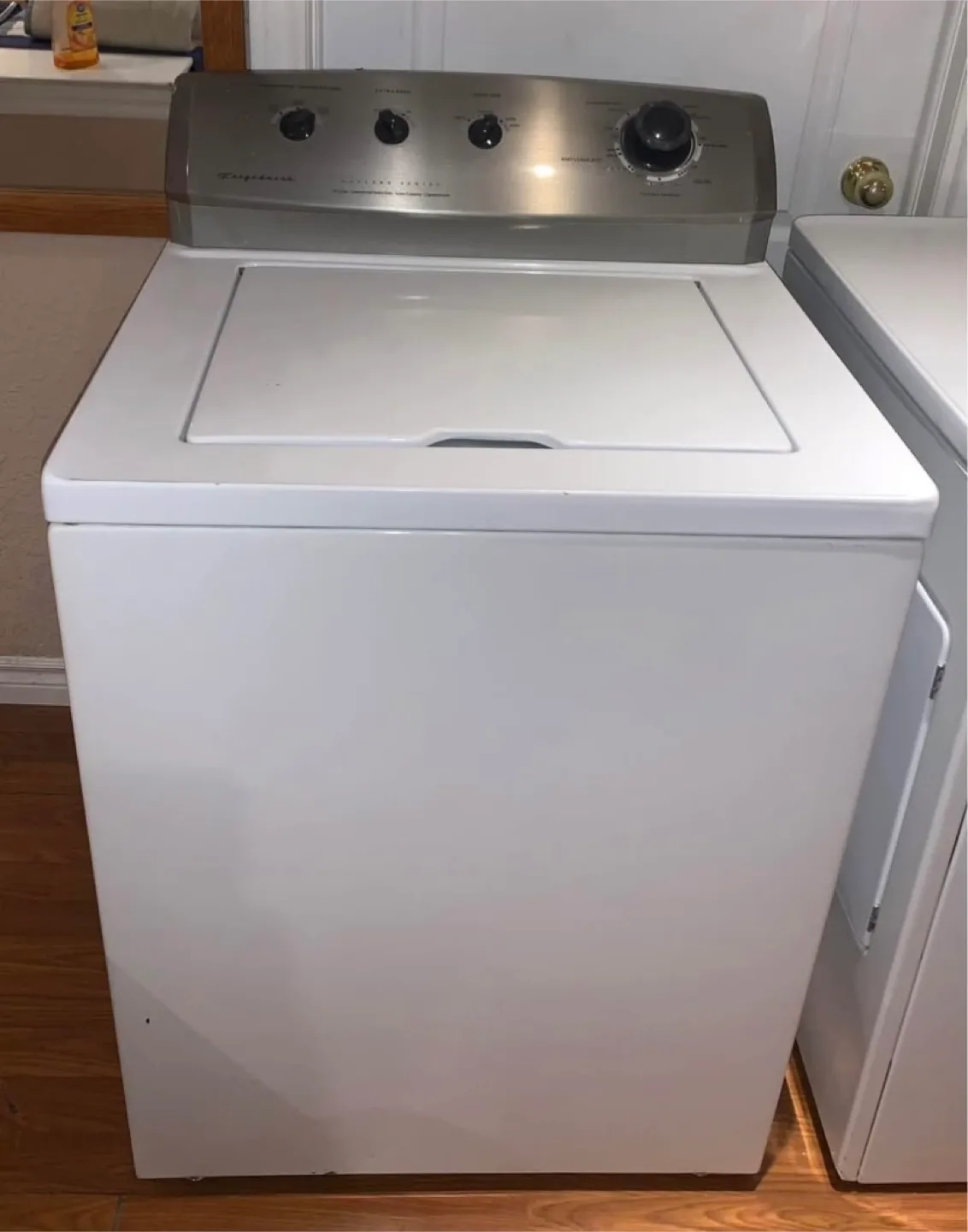 Laundry Set (Excellent Condition) image indicator(8)