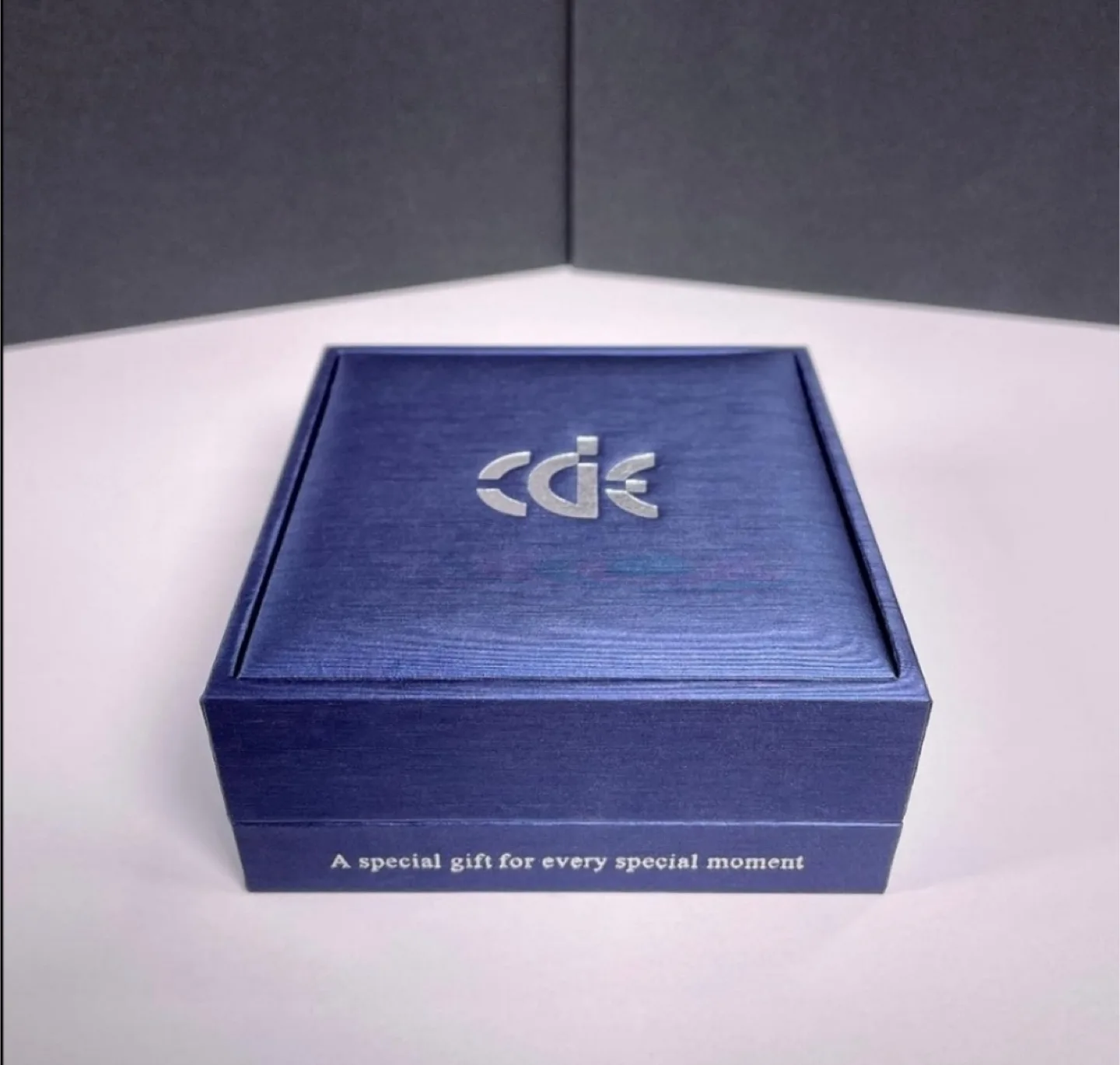 925 18k Gold-Plated Double Layer Heart and Crystal Necklace image indicator(3)