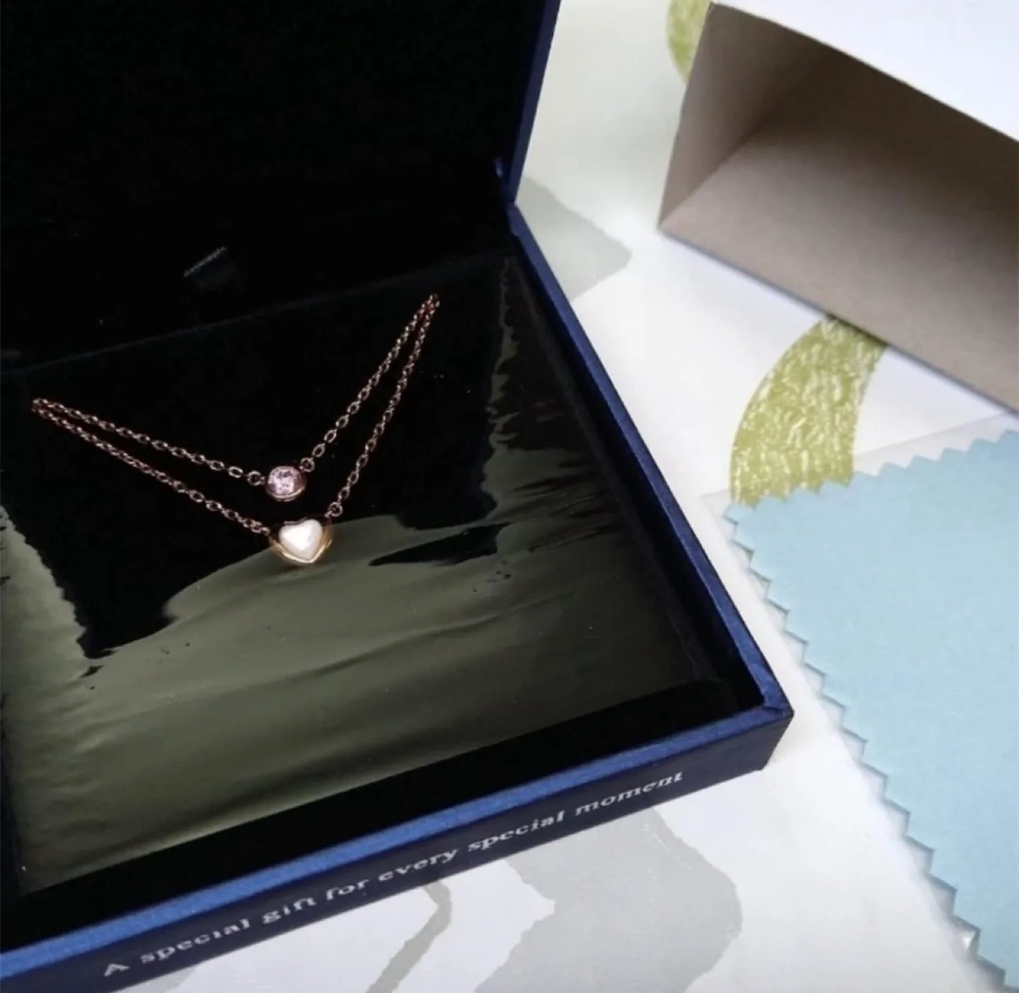 925 18k Gold-Plated Double Layer Heart and Crystal Necklace image indicator(2)