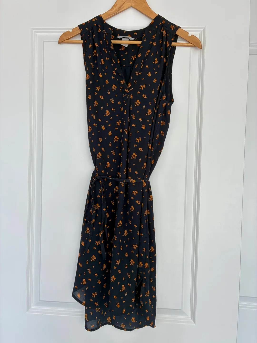 H&M Navy Blue Floral Dress thumbnail